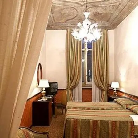 Conte Biancamano 3*
