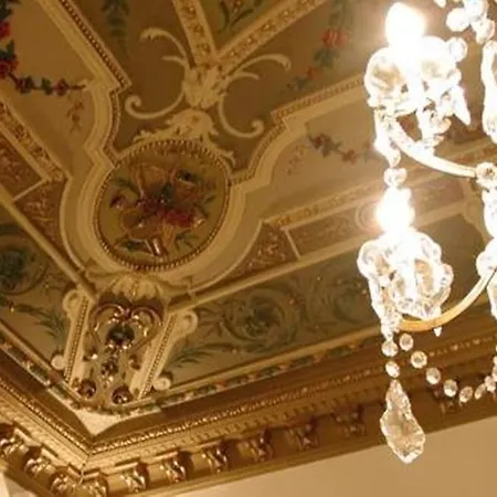 Hotel Conte Biancamano 3*