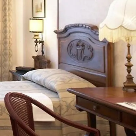 Conte Biancamano 3*